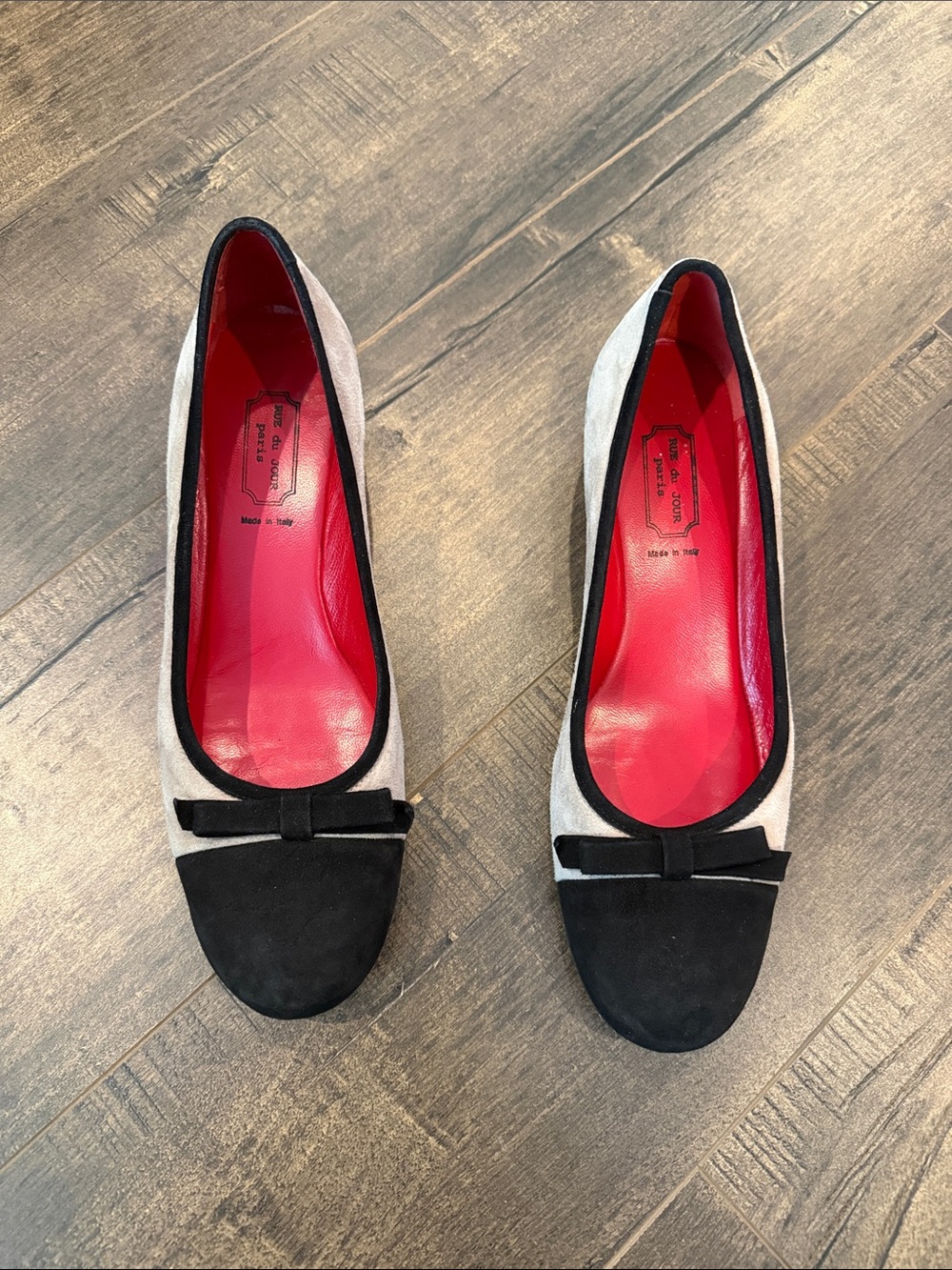 Classic Two-Tone Suede Ballet Flats - Black and Cream
